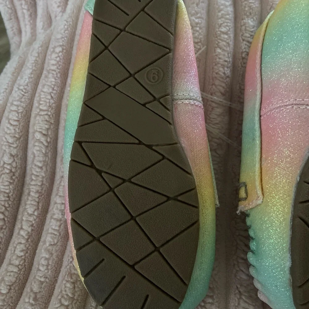 Self Esteem Capricorn footwear